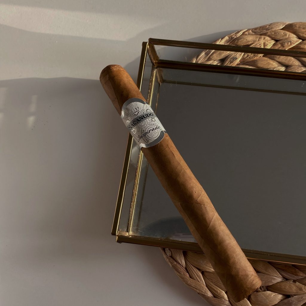 Macanudo Inspirado White Toro