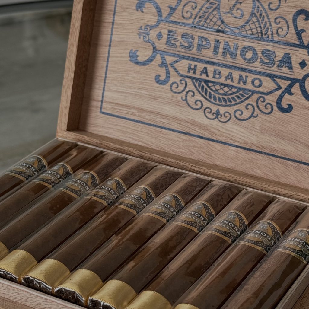 Espinosa Habano No. 4 Polski Aficionado Wydarzenie: cygarowy dym wiosennym powiewem rozwiany