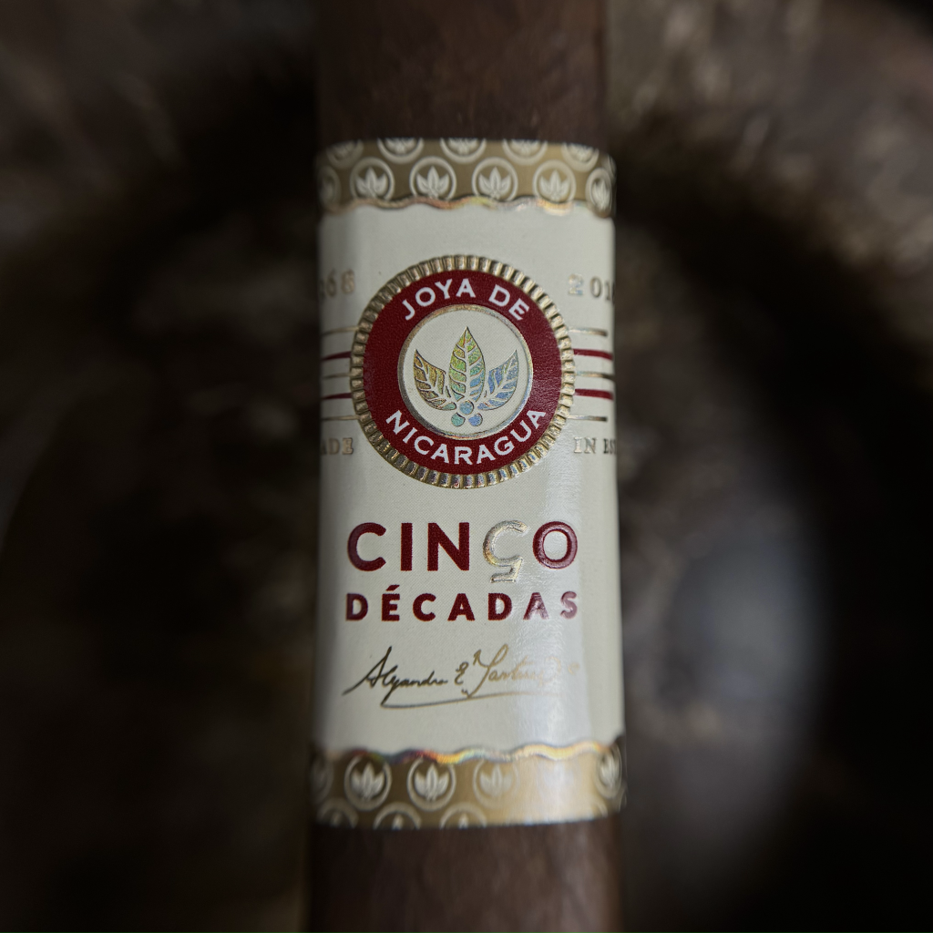 Cygaro Joya de Nicaragua Cinco Décadas El Cumiche Polski Aficionado