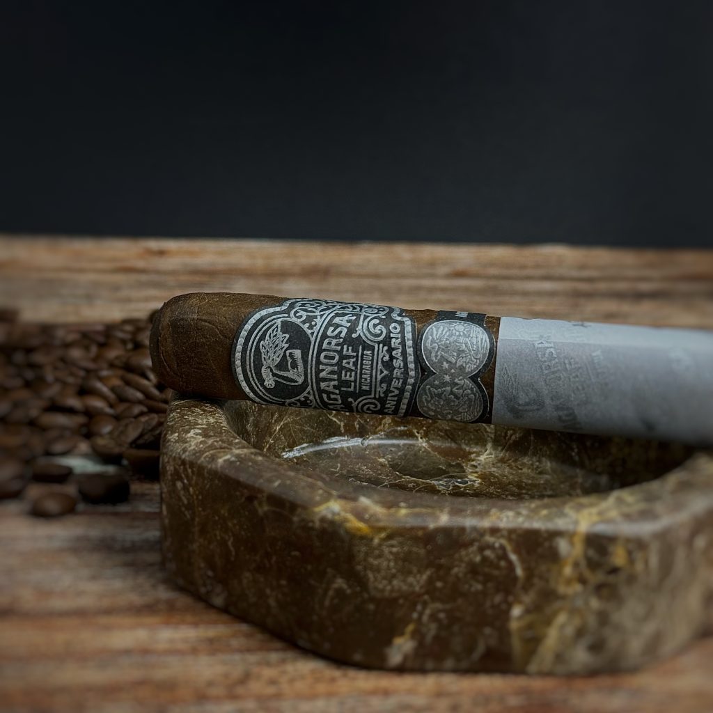 Polski Aficionado recenzja cygara Aganorsa Leaf Aniversario Maduro Gran Robusto