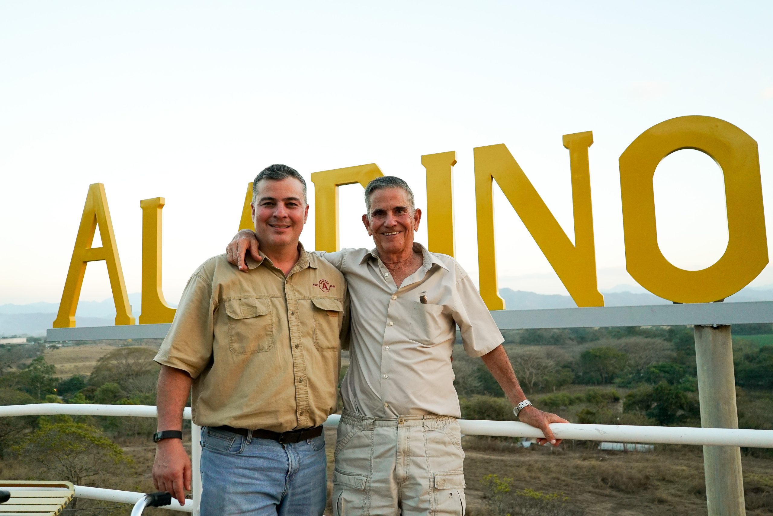 Julio R. Eiroa i jego syn Justo Aladino Polski Afcionado