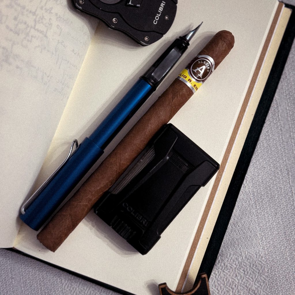 Cygaro Aladino Corojo Elegante Polski Aficionado