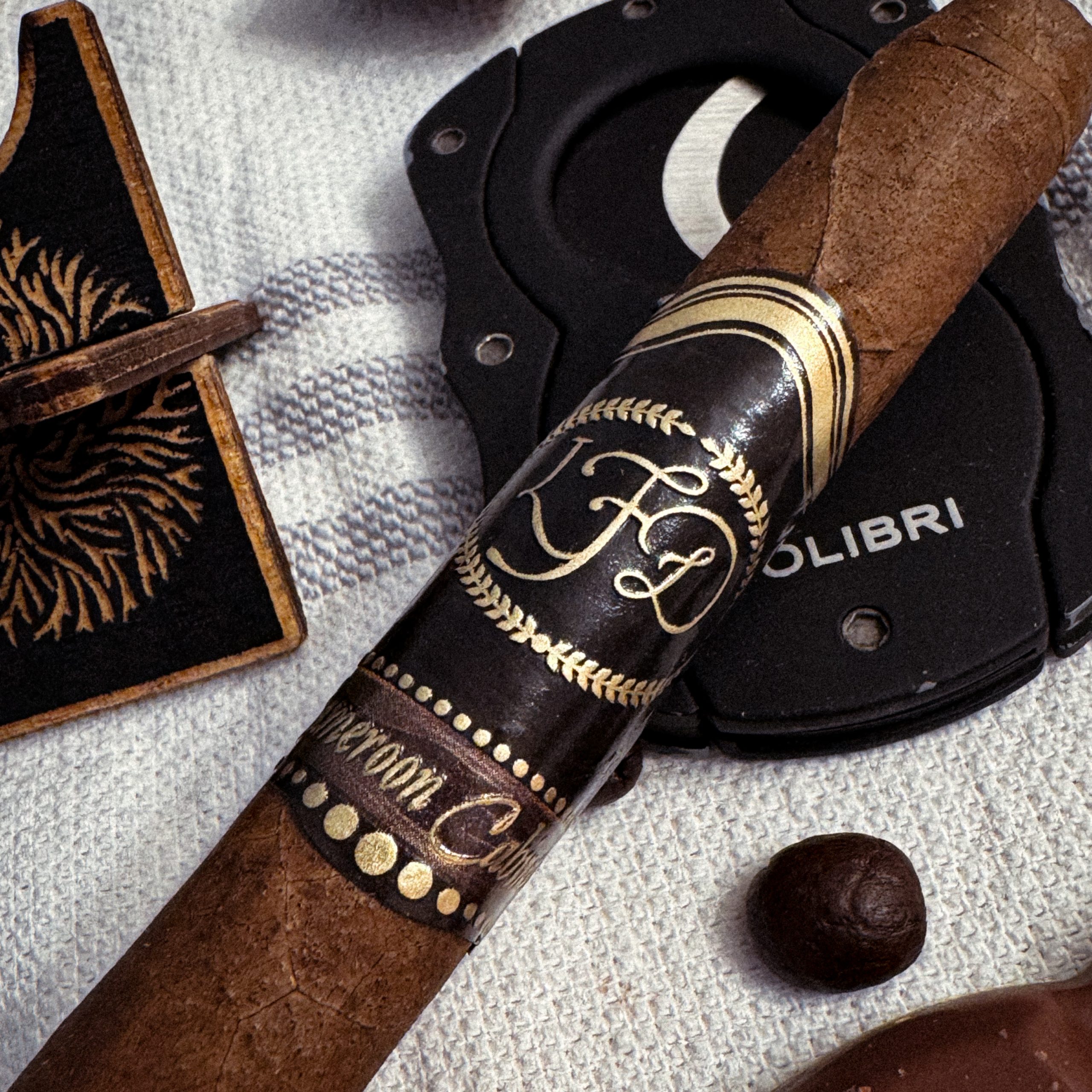 La Flor Dominicana Cameroon Cabinet Lancero