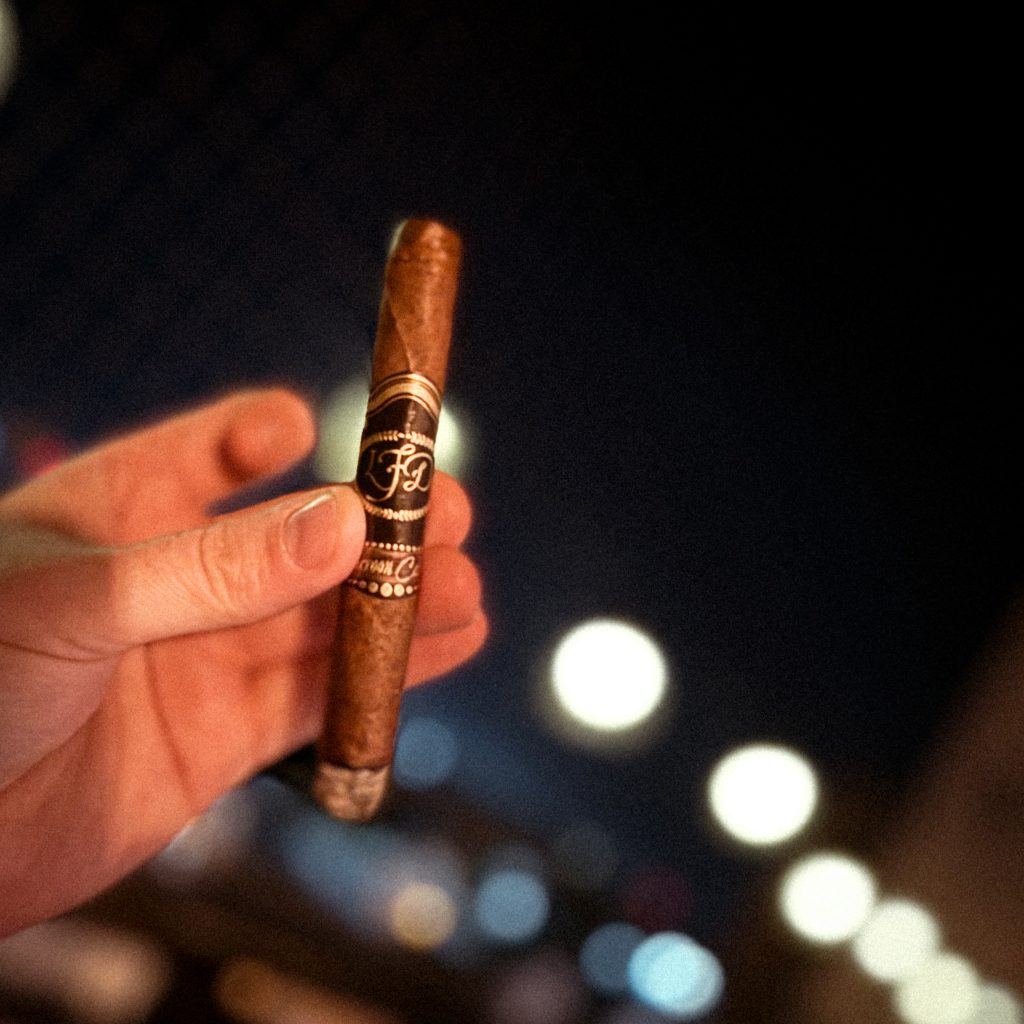 La Flor Dominicana Cameroon Cabinet Lancero