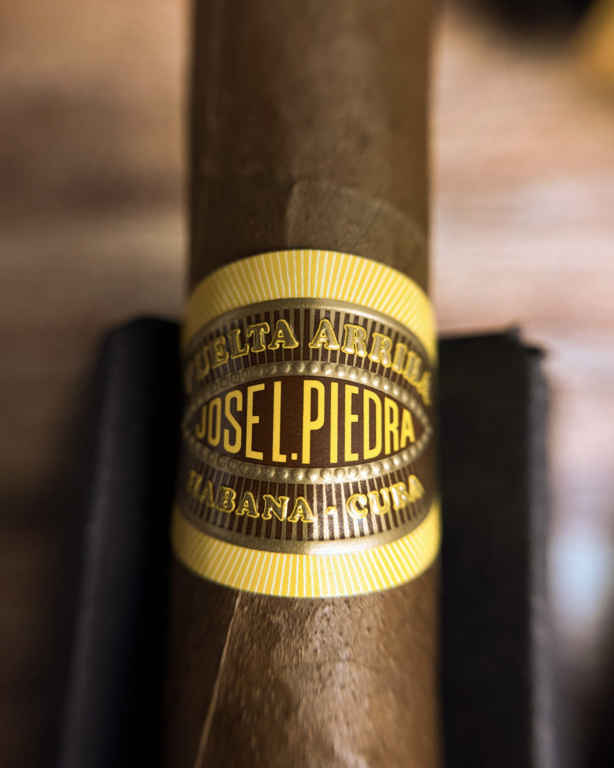 Cygaro Jose L. Piedra Petit Caballeros Polski Aficionado