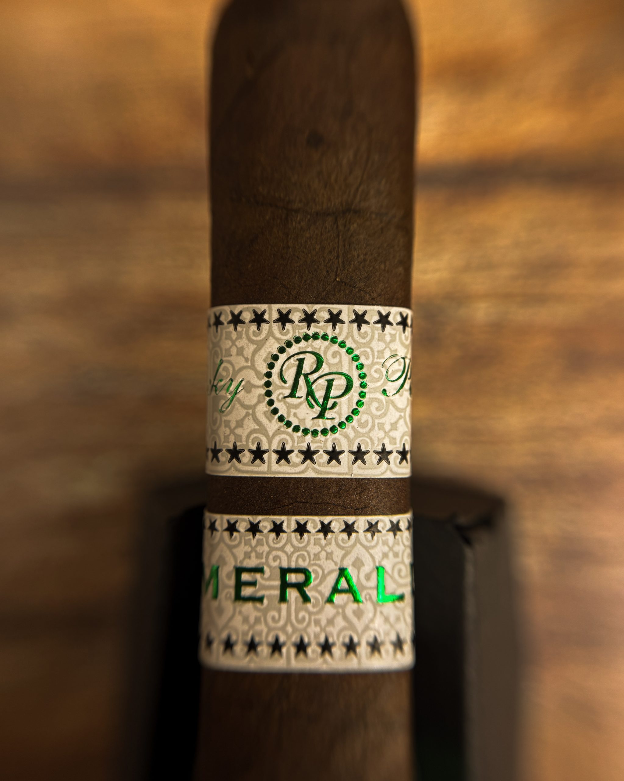 Recenzja cygara Rocky Patel Emerald Robusto Polski Aficionado